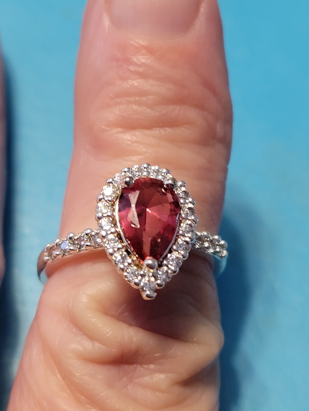 Silver Teardrop Red pinkish Stone Halo Ring - Unbranded Size 6